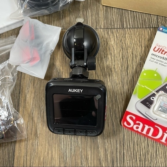 Aukey Car Recording Camera - Home - Picture 2 of 9